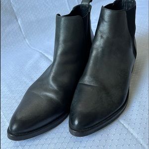 Stellemovelle Boots, Ankle, Point-toe, Italian Leather, Sz 9